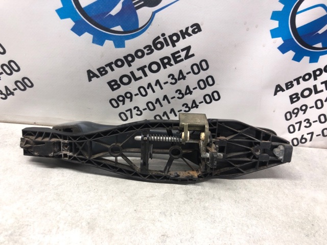 31253178 VOLVO Держатель наружной ручки двери задней правой купить в Кривой Рог