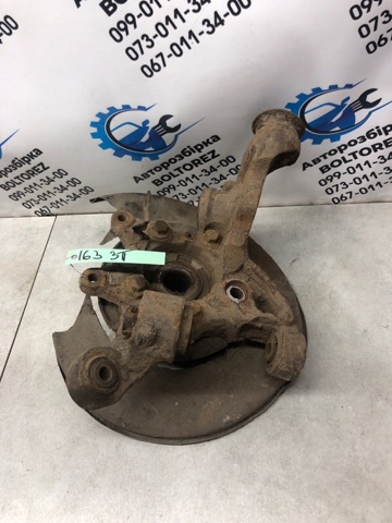 Кулак поворотный правый 31277992 VOLVO