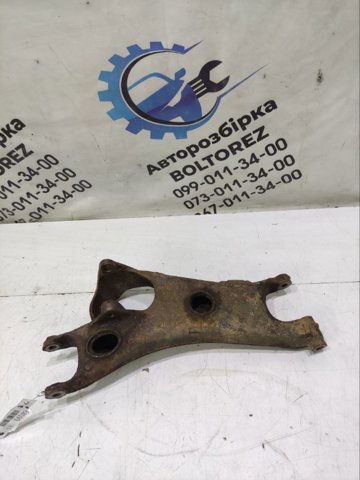 Рычаг задней подвески нижний, правый 31304153 VOLVO