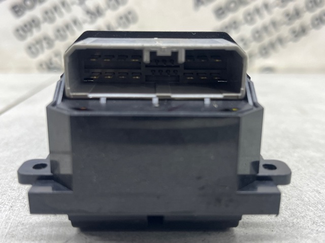 35750SWAE01 HONDA Кнопочный блок управления стеклоподъемником передний левый купить в Черновцы