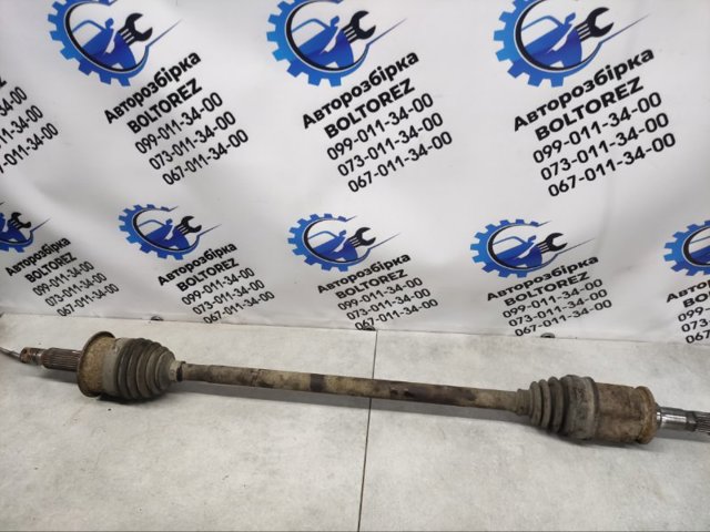 Полуось задняя, правая 3715A032 MITSUBISHI