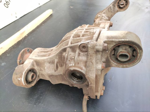 NISSAN 38500EA400 Редуктор передний в наличии Тернополь