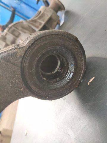 38500EA400 NISSAN Редуктор передний купить в Киев