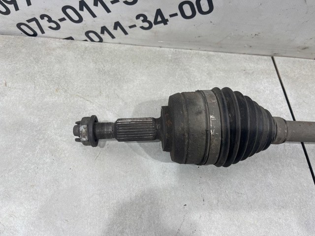 Полуось передняя, правая Renault Scenic 3