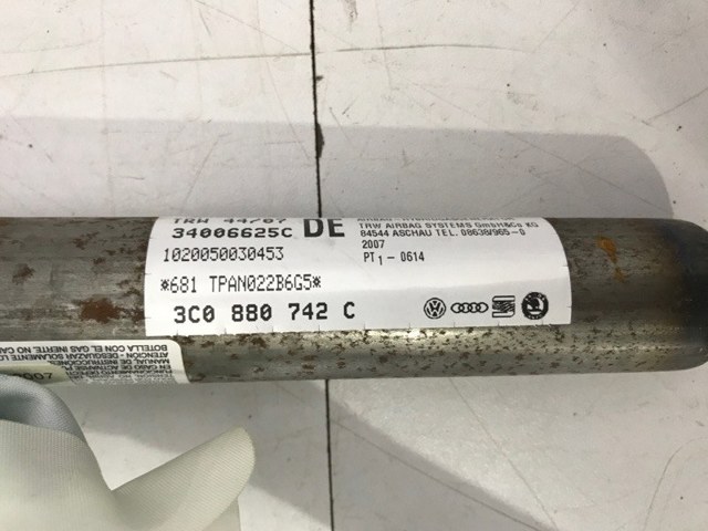 3C0880742E Шторка боковая, правая купить Днепр