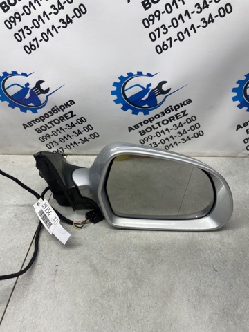 Накладка правого зеркала заднего вида 3T0857538 VAG