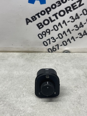 Блок управления зеркалами заднего вида, на двери 3T0959565 VAG
