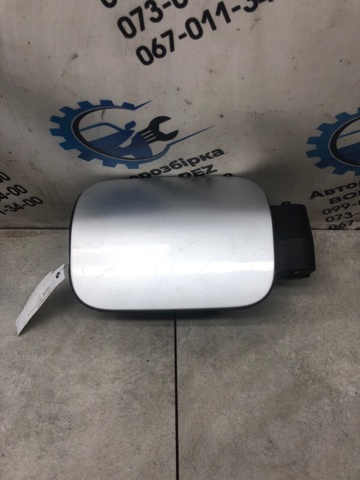 Лючок (дверца) бензобака 3T5809857B VAG