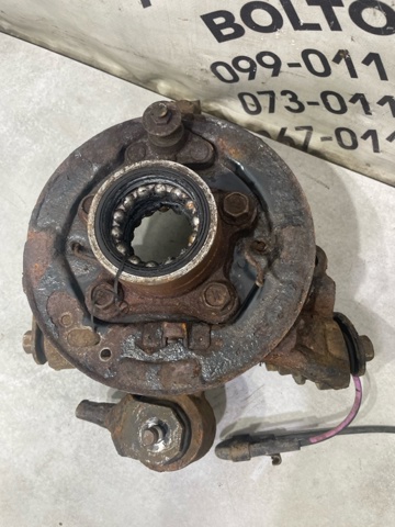 Цапфа поворотная левая 4230548031 TOYOTA