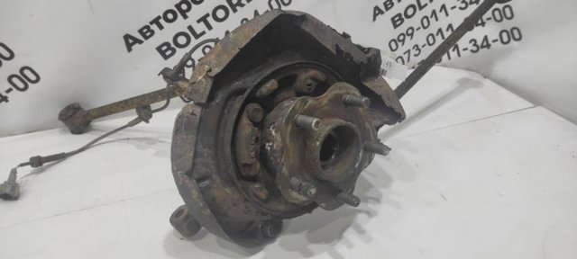 NISSAN 430188H300 Цапфа (поворотный кулак) задний правый в наличии Днепр