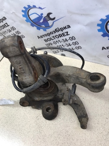 TOYOTA 4321142060 Цапфа передняя правая в наличии Львов