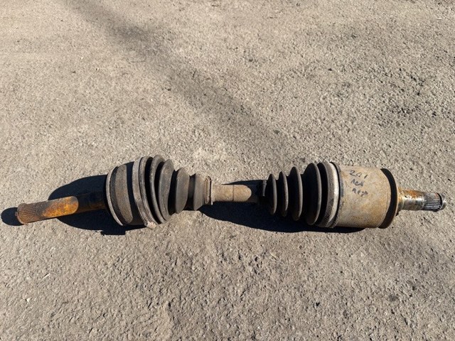 TOYOTA 4343060040 Полуось передняя в наличии Черновцы
