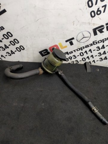 Бачки запасные (для масла) Toyota RAV4 2