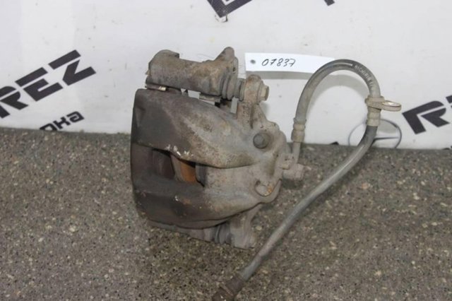 Суппорт тормозной передний правый 45018SWWG00 HONDA