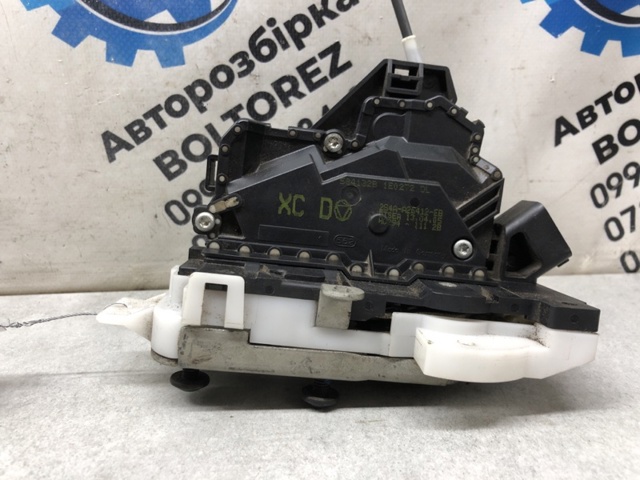 Замок задней правой двери  4692463 FORD