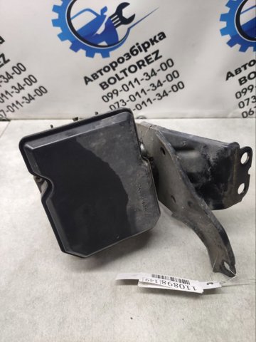 Блок управления АБС  47660JG700 NISSAN