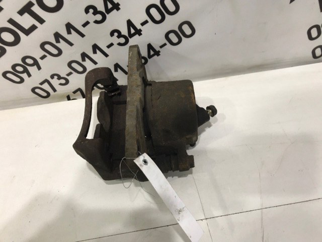 Задний правый суппорт 4773042050 TOYOTA