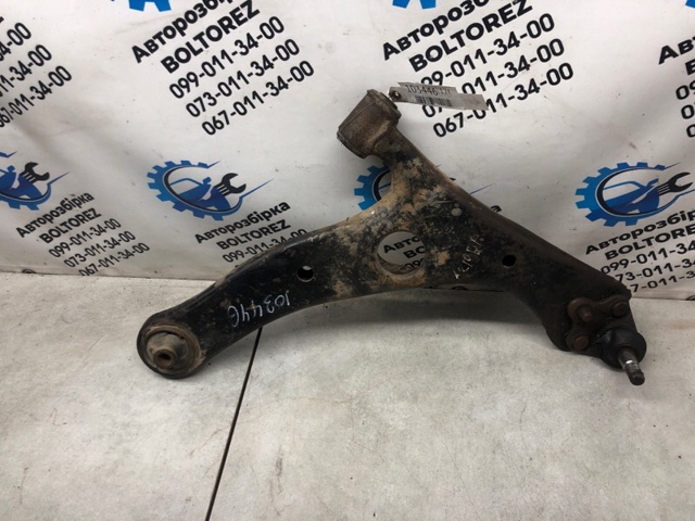 4806842041 TOYOTA Рычаг передней подвески нижний правый купить в Ровно