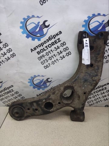Передний нижний рычаг 4806842050 TOYOTA