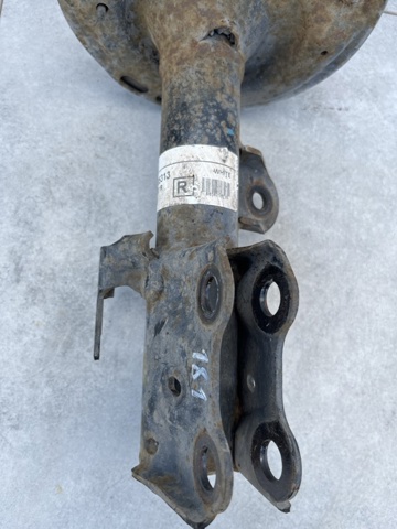 Стойка передняя правая 485108Z041 TOYOTA