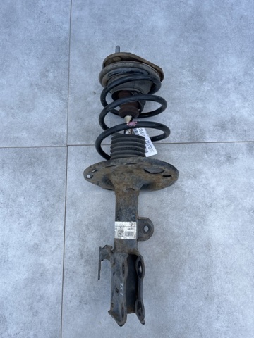 Стойка передняя правая 485108Z041 TOYOTA