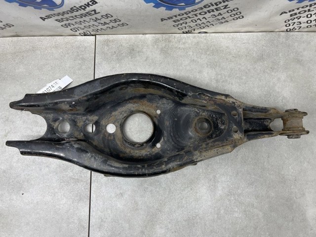 Балансир задний правый 4873005070 TOYOTA