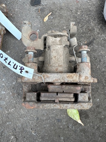 FORD 4922620 Скоба заднего суппорта в наличии Ужгород