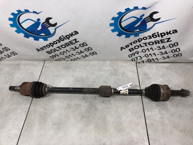Полуось передняя, правая 495001H010 HYUNDAI