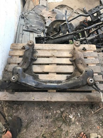 Крабобалка передней подвески 4B0399313CJ VAG