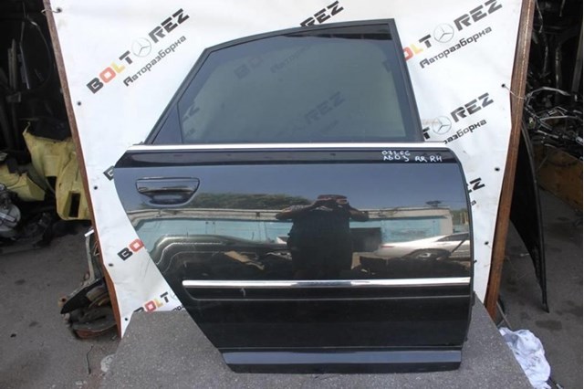 Задняя правая дверь 4E0833052C VAG