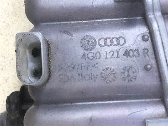 Водяной бачок системы охлаждения Ауди А6 C7