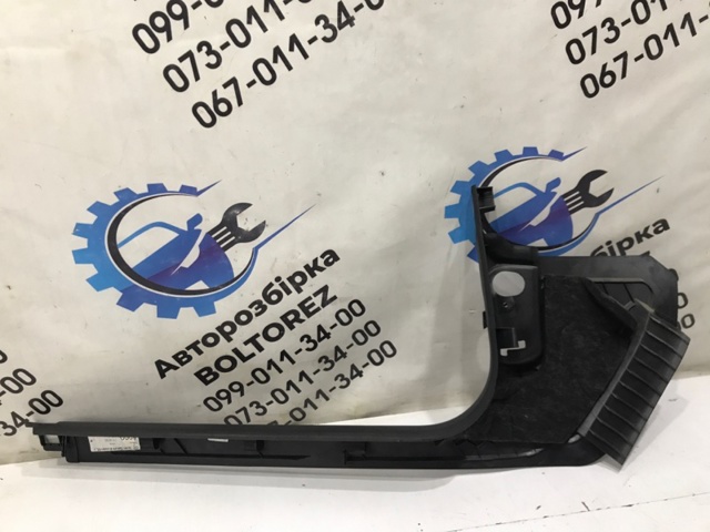 4G2867272 VAG Обшивка стойки кузова внутренняя передняя правая купить в Черновцы