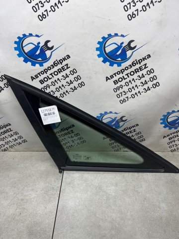 Стекло багажника, левое 4G5845299F VAG