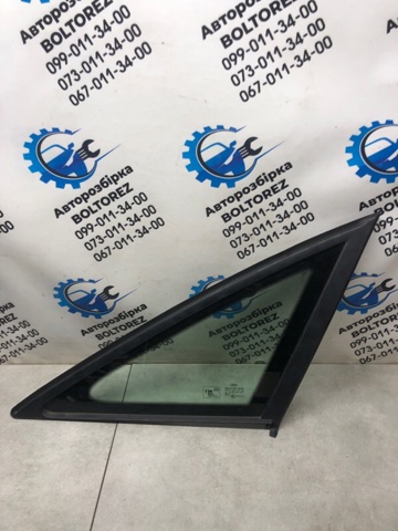 Стукло багажника, правое 4G5845300F VAG