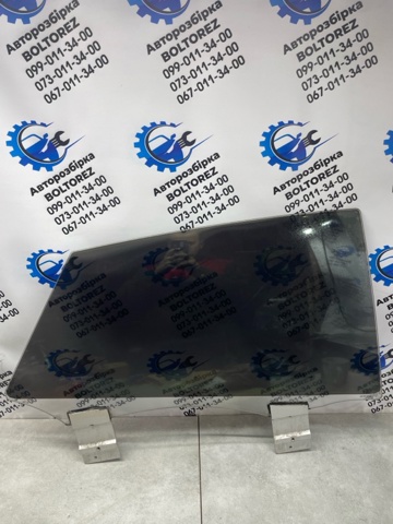 Стекло задней двери, правой 4G8845026A VAG