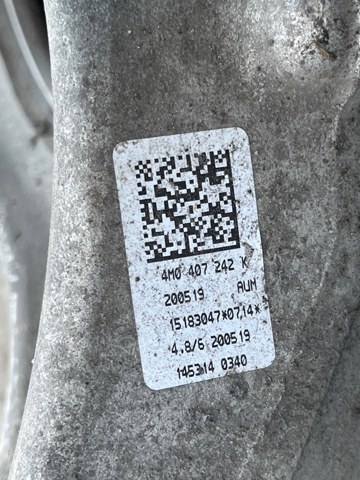 4M0407254K Цапфа передняя правая купить Полтава