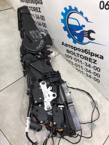 4M0820105 VAG Испаритель кондиционера задний купить в Киев