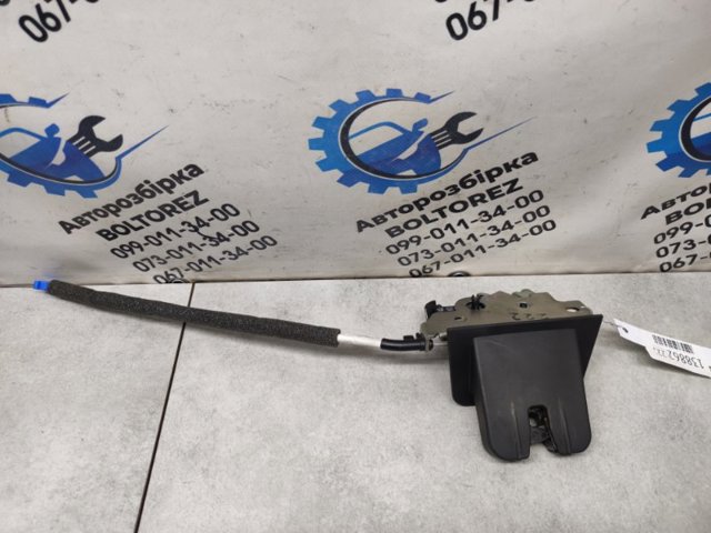 Замок задней двери 4M0827506B VAG