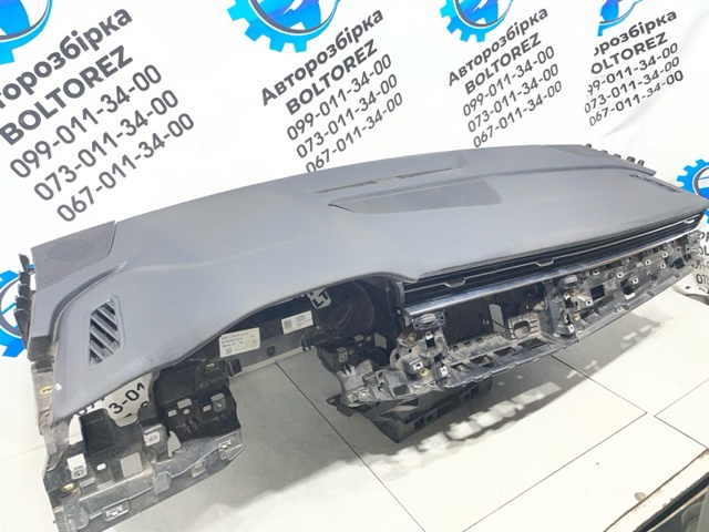 VAG 4M885700124A Панель салона передняя "торпедо" в наличии Черновцы