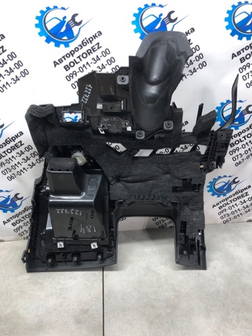 4M8863075D24A Ящик перчаточный (бардачок) купить Харьков