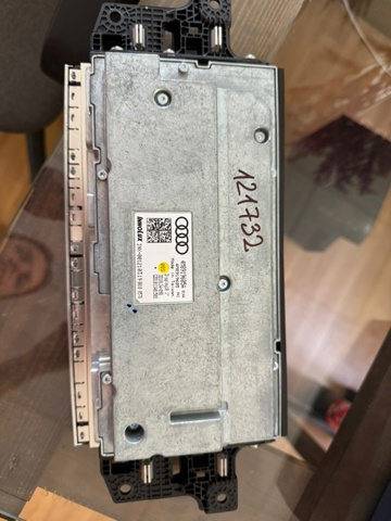 VAG 4M8919605A Дисплей многофункциональный в наличии Полтава