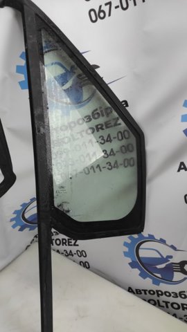 Стекло двери передней правой 5049688 FORD