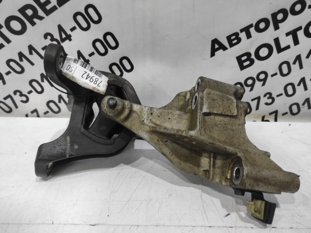 Подушка (опора) двигателя, левая верхняя 50870TL1E02 HONDA