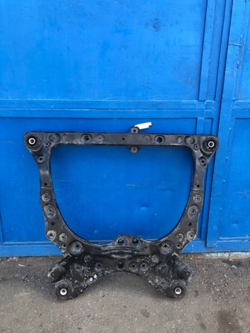 Поперечина передней подвески 5110033170 TOYOTA