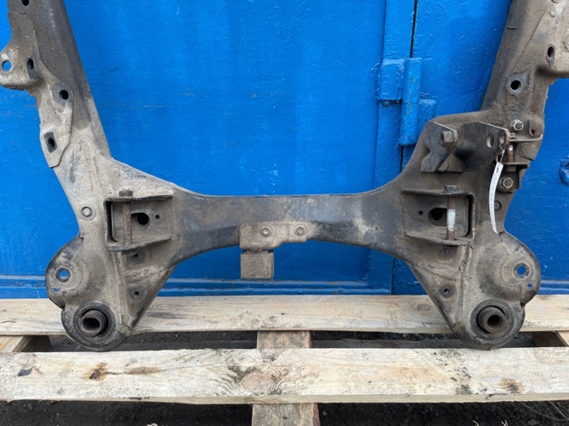 TOYOTA 5110048040 Подрамник передний в наличии Запорожье