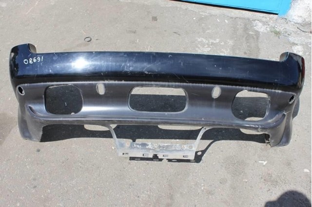 Бампер задний 51120010154 BMW