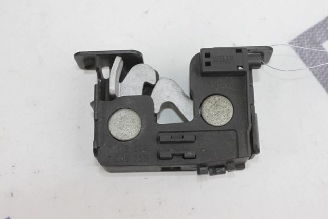 Запор капота (замок и привод замка капота) 51237115229 BMW