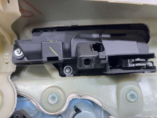 51426974297 BMW Ручка двери задней внутренняя левая купить в Украина