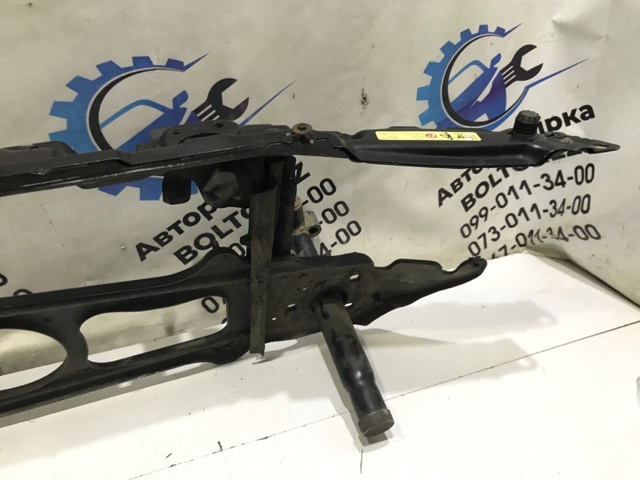 51718159610 BMW Рамка радиатора купить в Чернигов