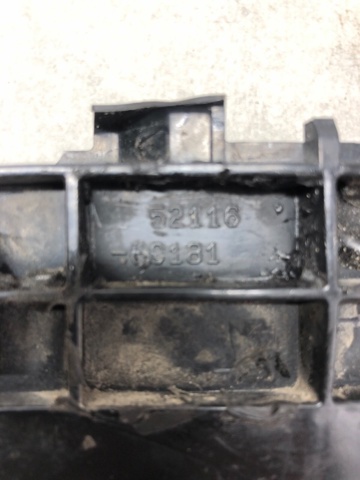 Крепление бампера 5211660181 TOYOTA